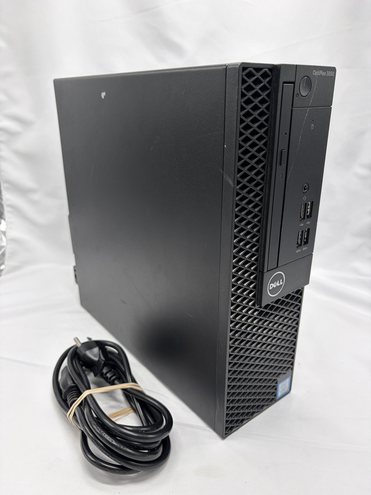 Dell Optiplex 3050 i3-7100 @ 3.9Ghz  4gb Ram  500gb SSD Windows 10 Pro