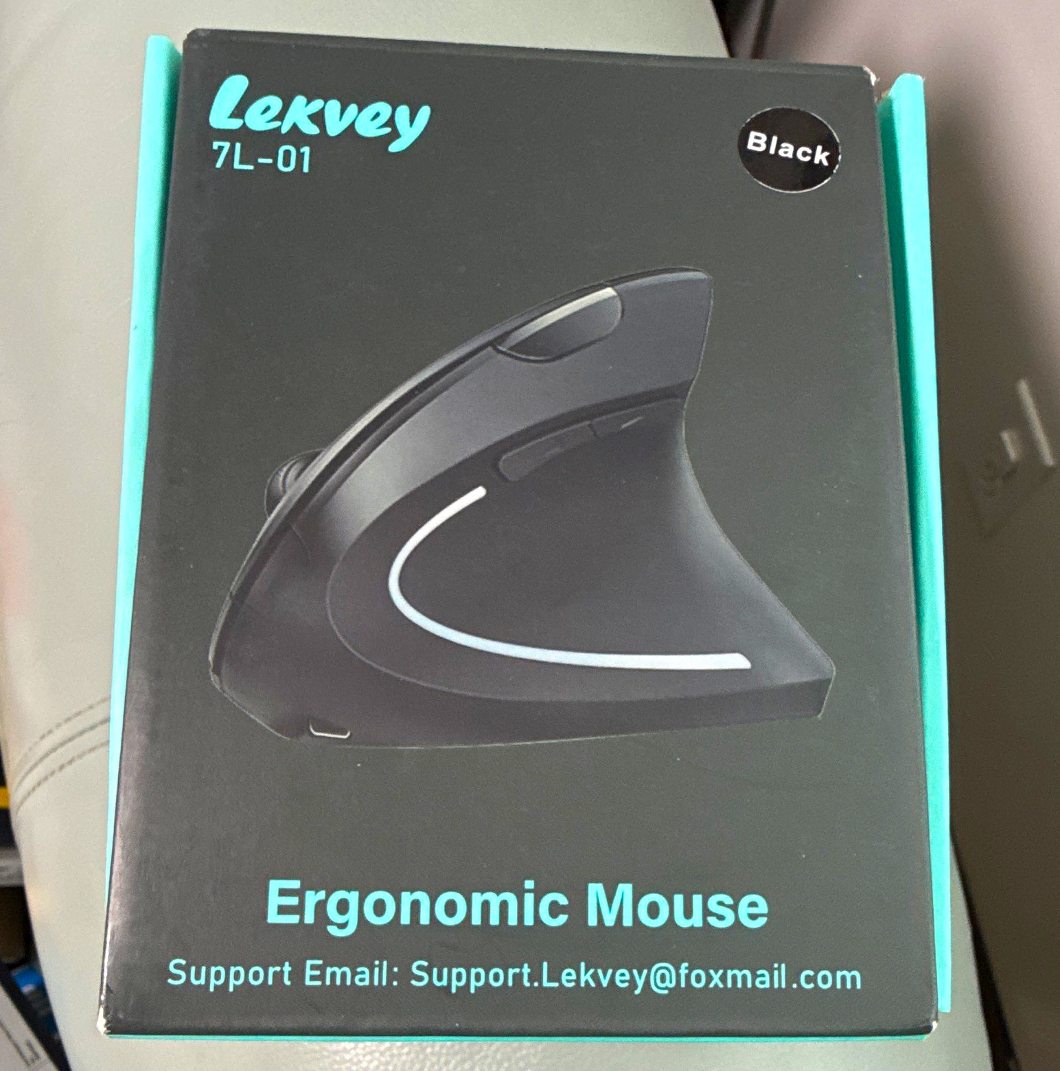 Lekvey 7L-01 Ergonomic Vertical Wireless Mouse, Rechargeable 1600 DPI