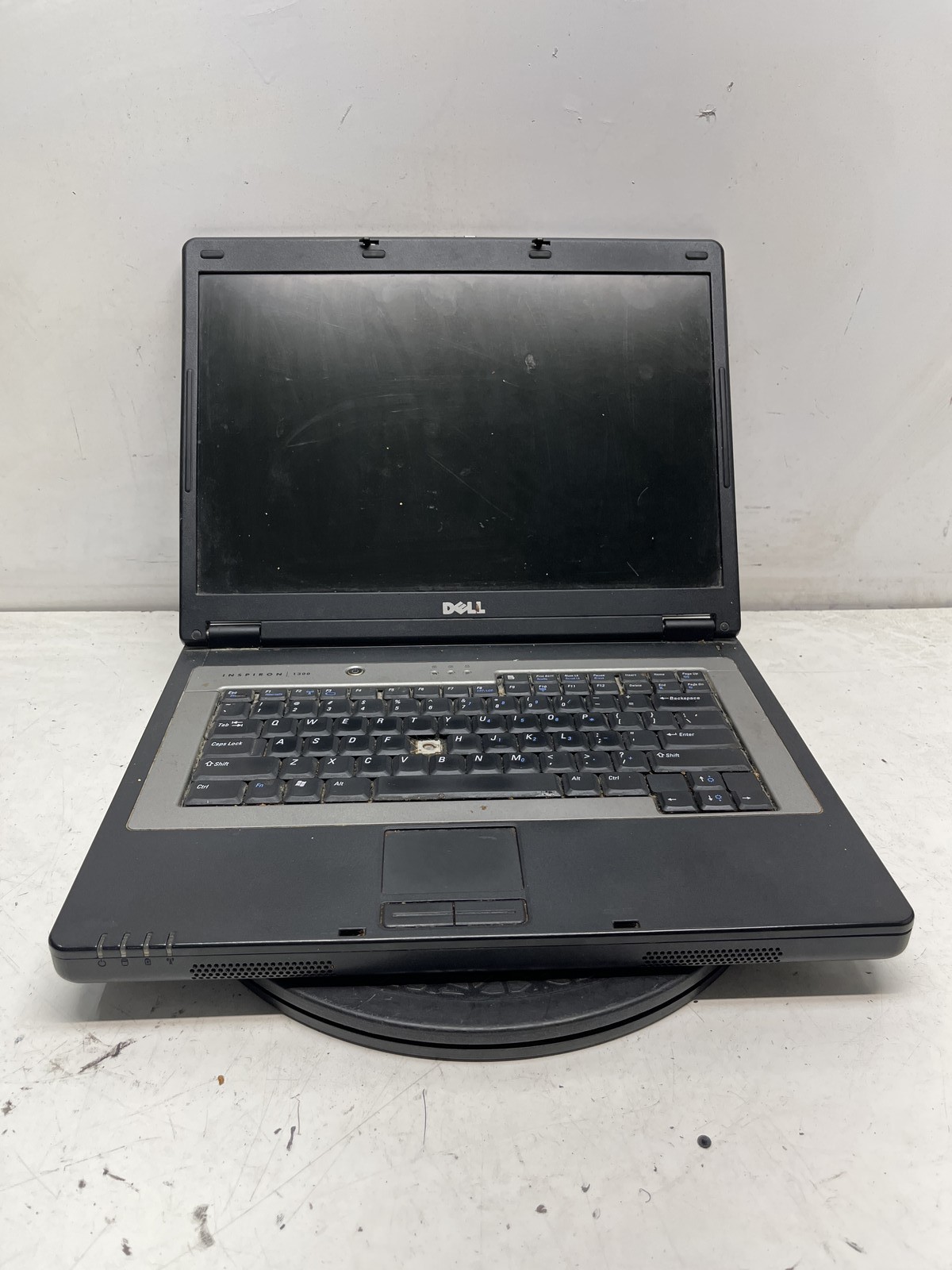 Dell Inspiron 1300 Intel Celeron M 06D8 1.6GHz 1GB  NO HDD
