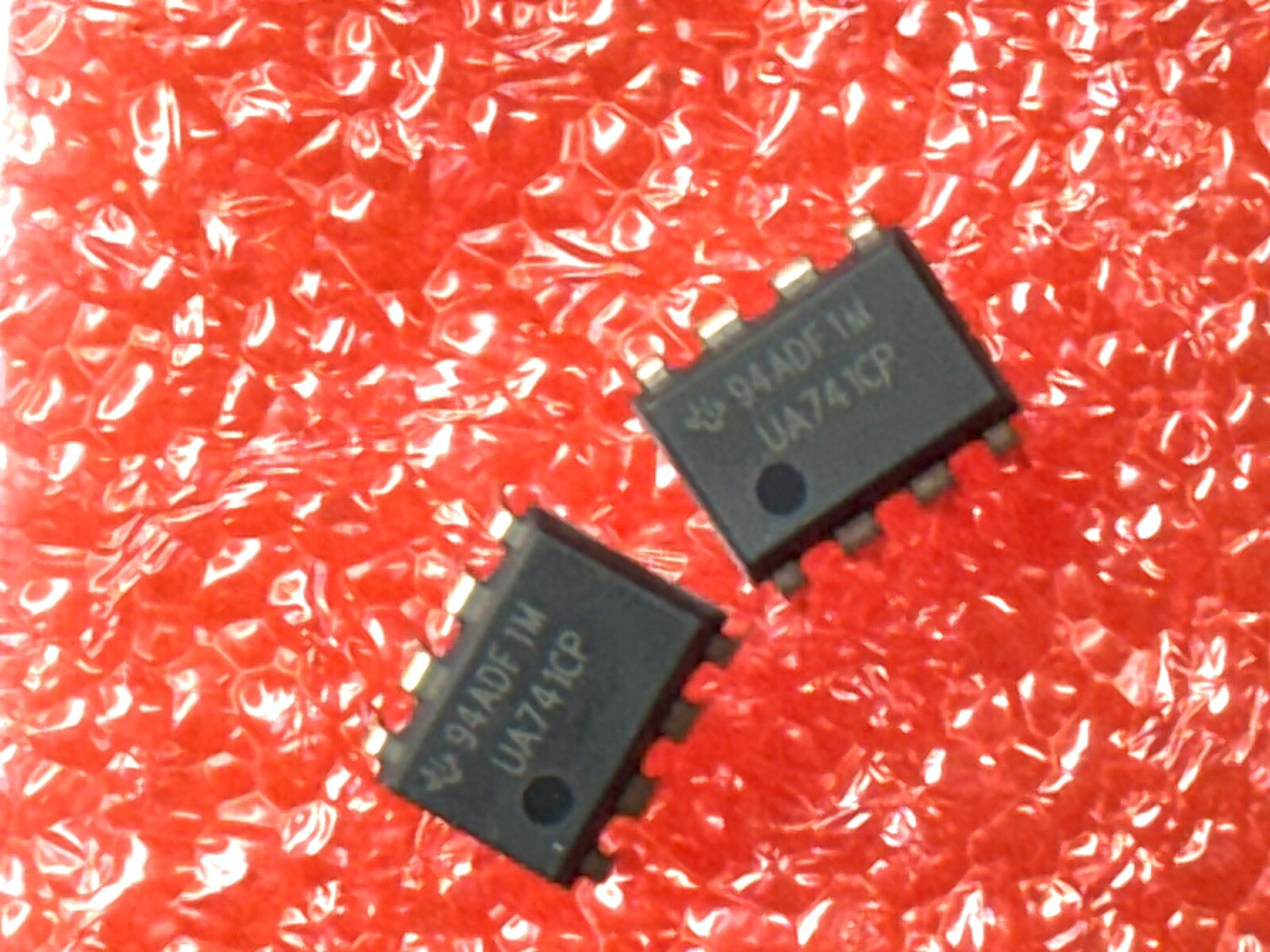 * NEW AUTHENTIC * Tube of 50 pcs TI UA741CP LM741 8-pin DIP - USA FAST SHIP