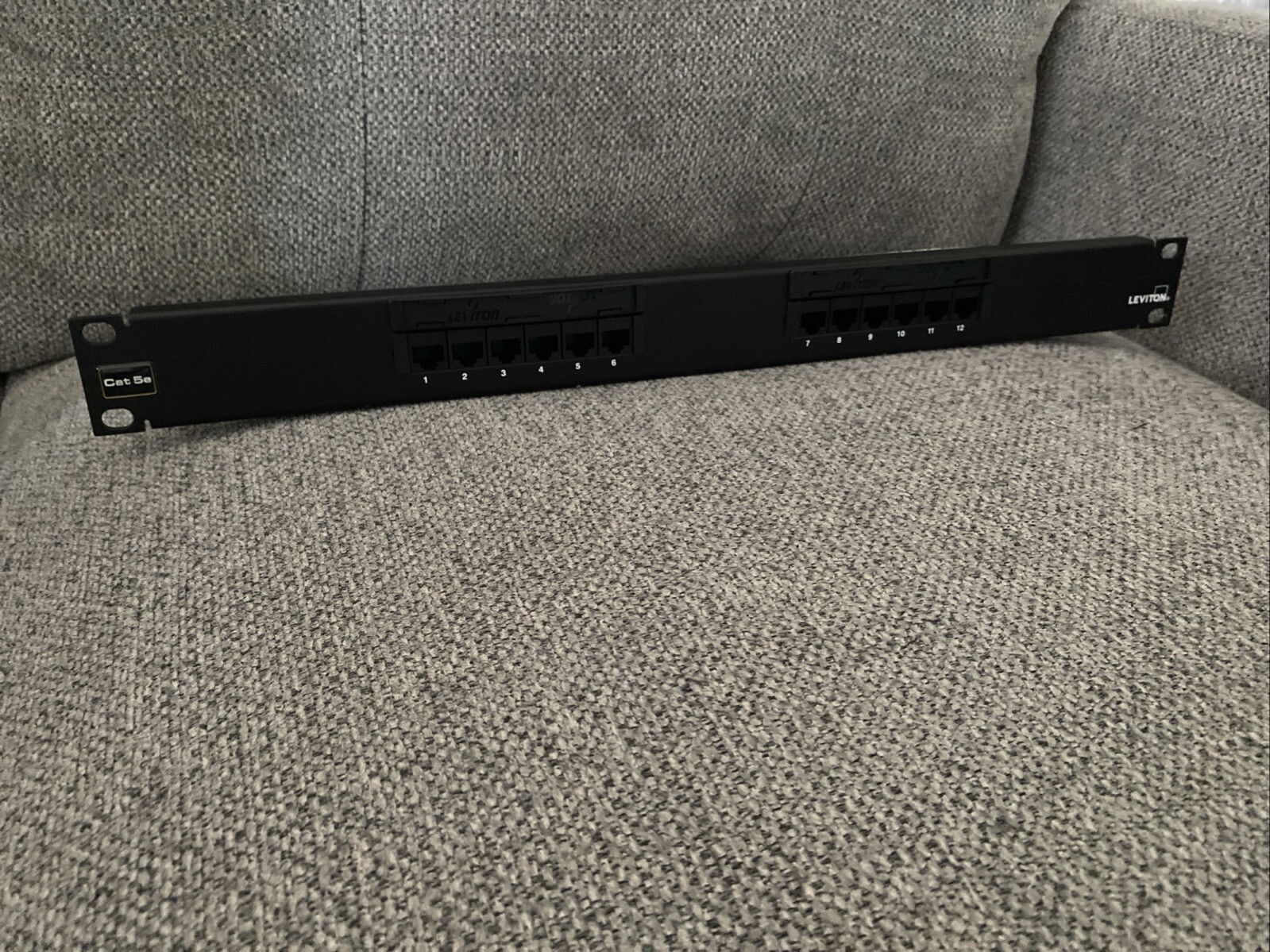 LEVITON 5G596-U12 Universal Rack Mount  Cat5E Part Only No Hardwares