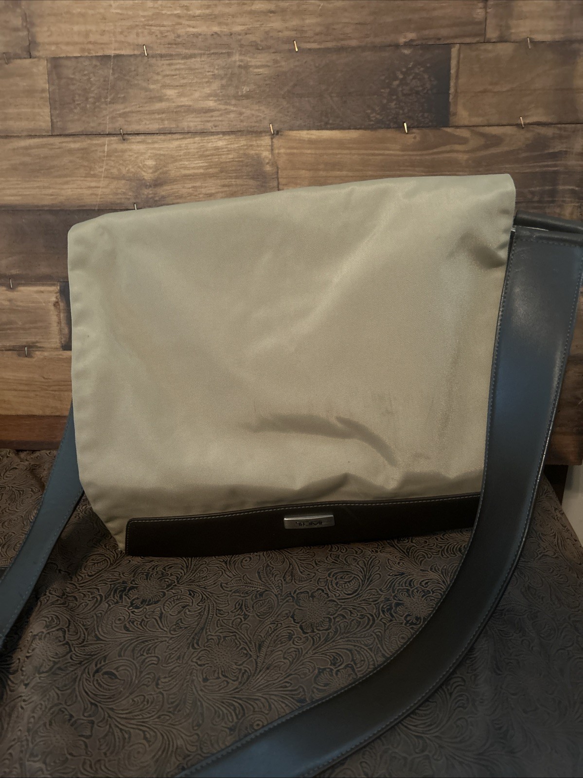 Tumi Crossbody Messenger Bag Khaki Ballistic Nylon Leather Trim Flap Mag Closure
