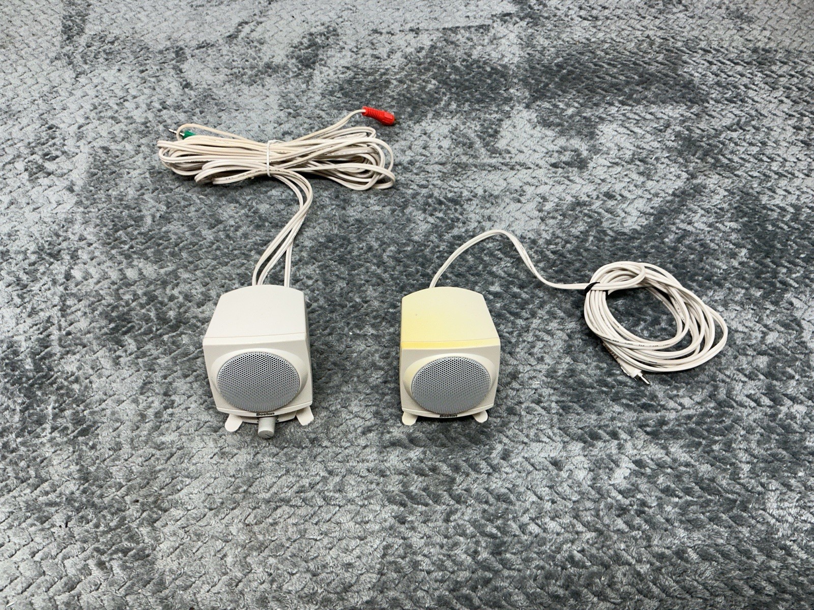 Boston Acoustics BA635 White Computer Satellite Speakers Pair Discoloration