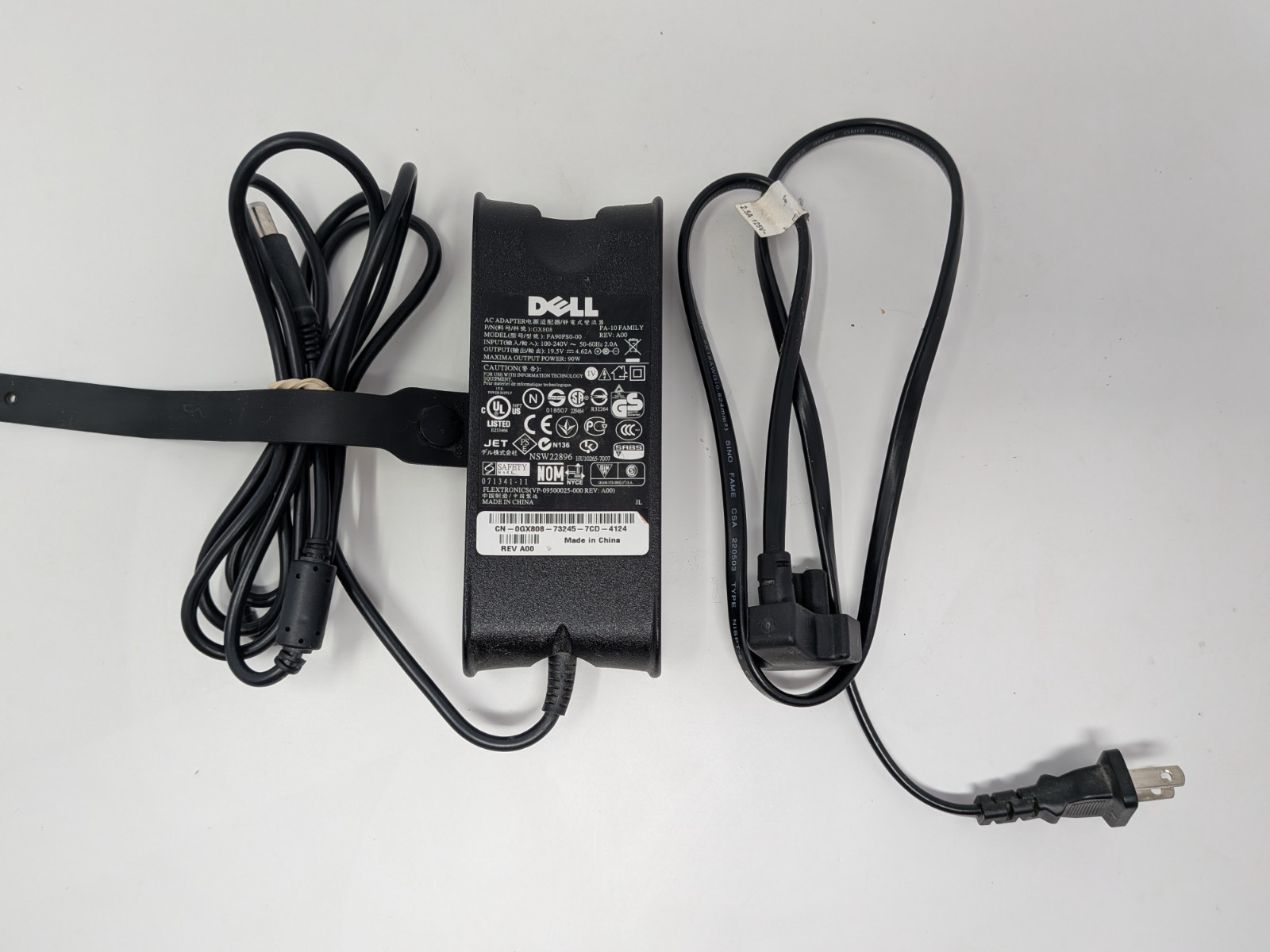 Dell 90W AC Power Adapter -DP/N: GX808 - PA-10 Family / 0GX808 / FA90PS0-00