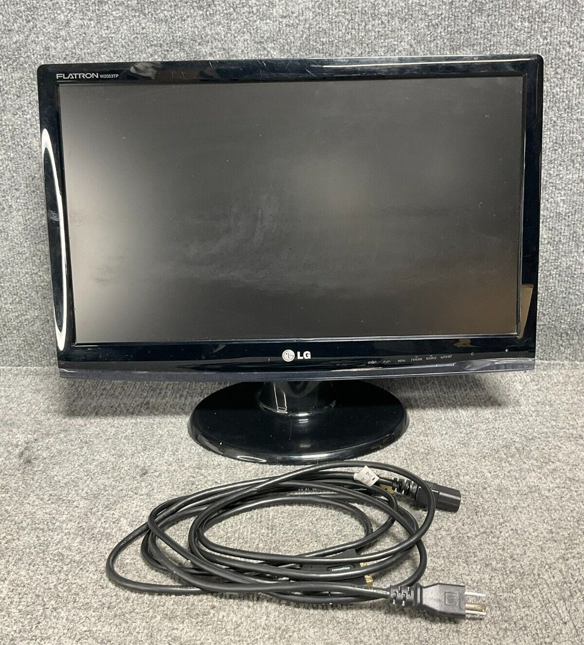 LG W2053TP-PF 20&amp;quot; LCD Monitor 1600x900 DVI-D D-Sub 5ms Used