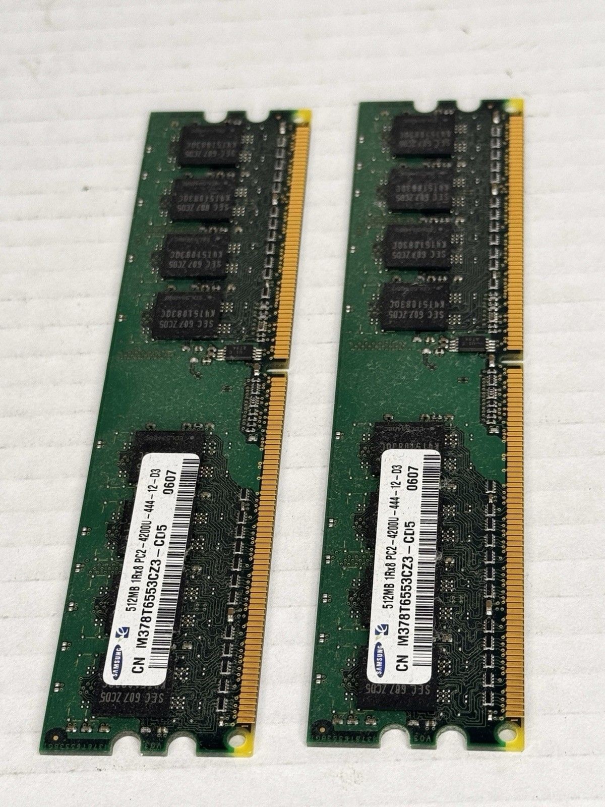 2PCS Samsung 512MB 1Rx8 PC2-5300U-555-12-ZZ M378T6553EZS-CE6 0713 PC Memory
