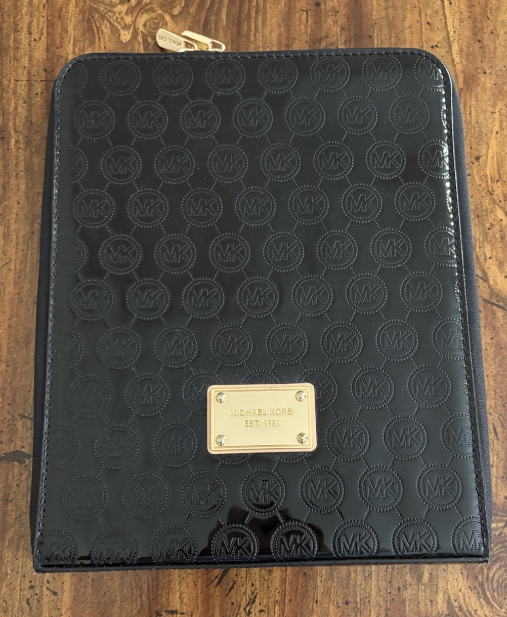 MICHAEL KORS BLACK LOGO IPAD CASE