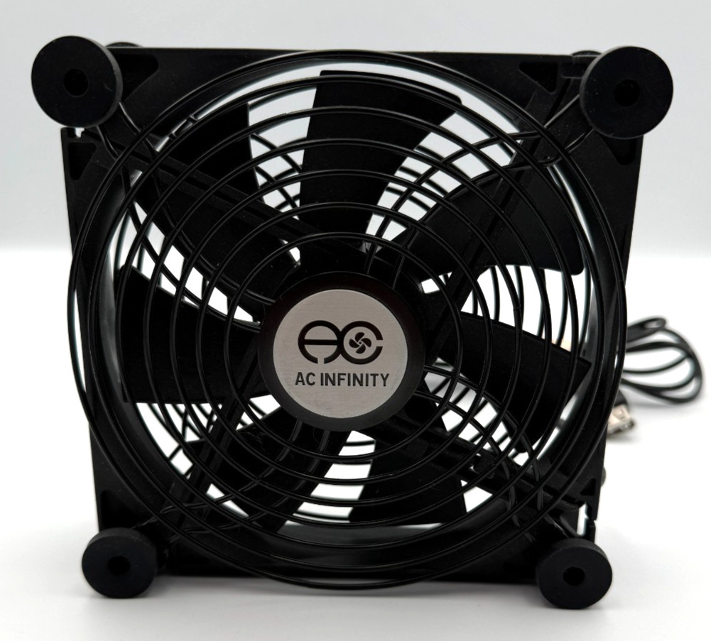 AC Infinity Multifan S4 140 mm Quiet USB Case Fan - Black (AI-MPF140A)