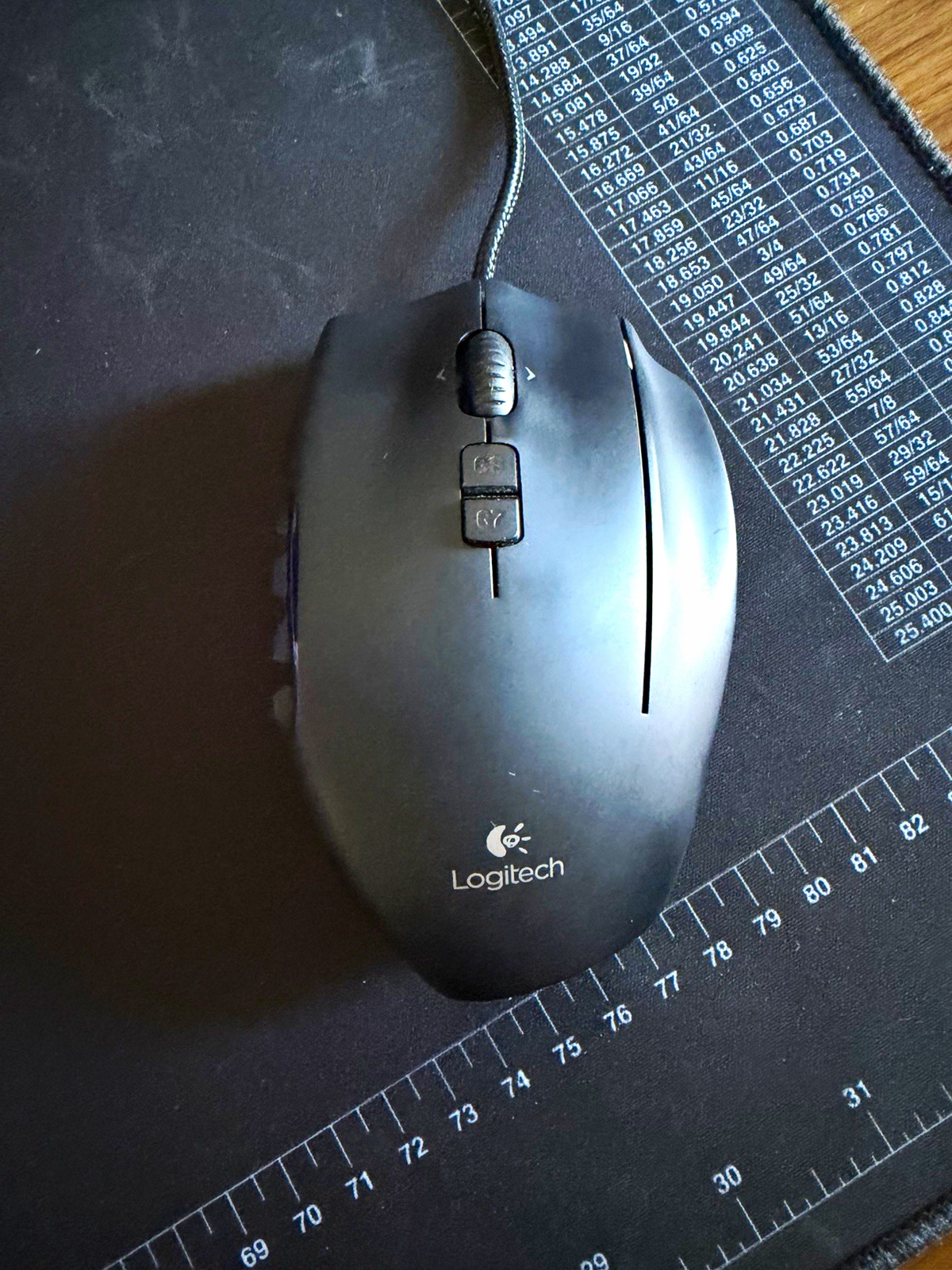 Logitech G600 Wired USB Laser Gaming Mouse 20-Button LED RGB Black