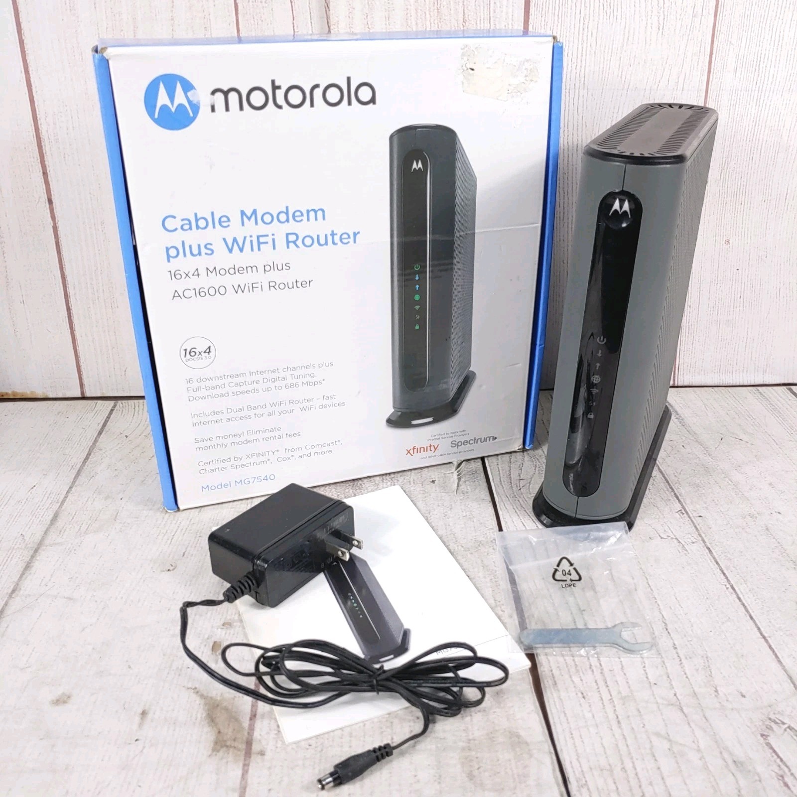 MOTOROLA MG7540 16x4 Cable Modem AC1600 Dual Band Wi-Fi Gigabit Router + Cable