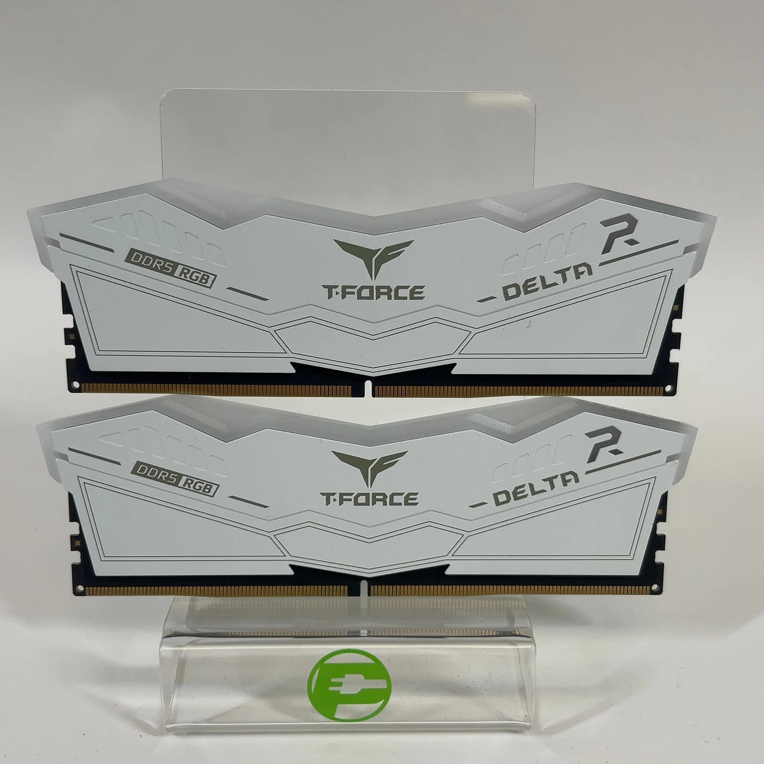 TeamGroup T-Force Delta RGB 32GB (2x16GB) RAM DDR5 6000MHz FF4D516G6000HC38ABK