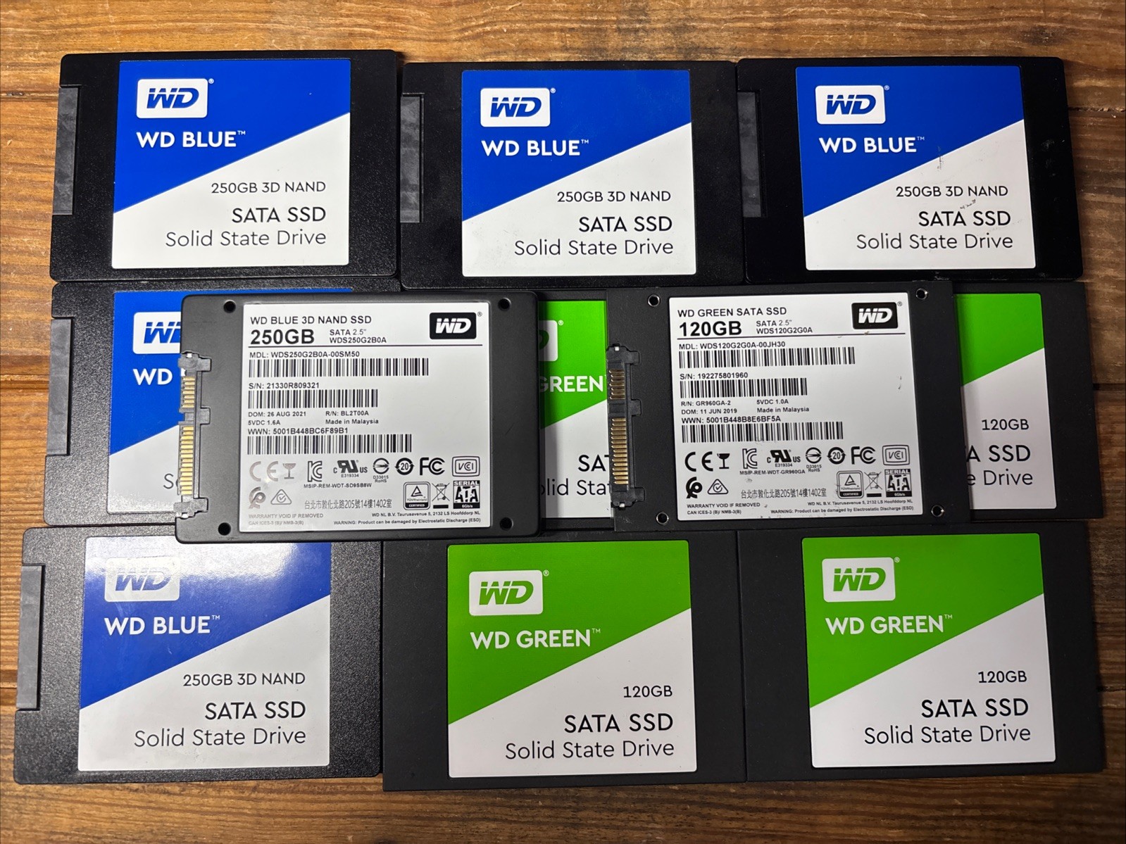 Lot of 11 Western Digital WD 2.5" WD Green Blue SATA SSD 120GB 250GB