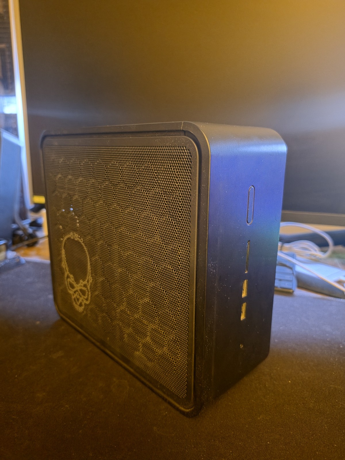Intel NUC 9 Extreme Kit NUC9i7QNX i7-9750H 32GB RAM No SSD w/ Original Box