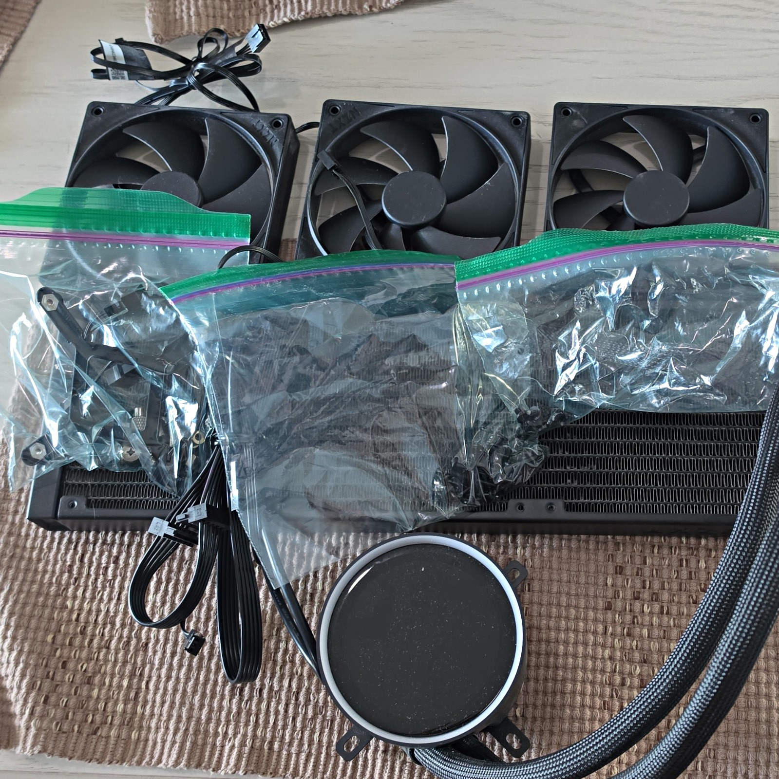 NZXT Kraken 360 360mm Liquid CPU Cooler Black 3x120mm Fans 4-Pin LGA1700