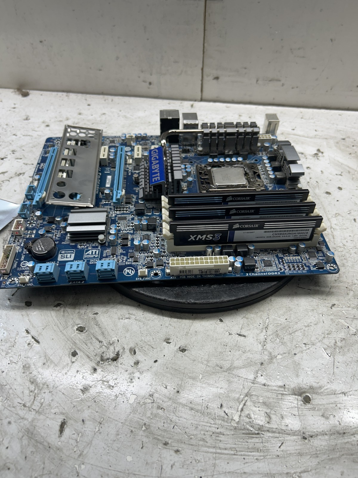 GIGABYTE GA-X58-USB3 Intel i7-950 3.06GHz 6GB No I/O Shield