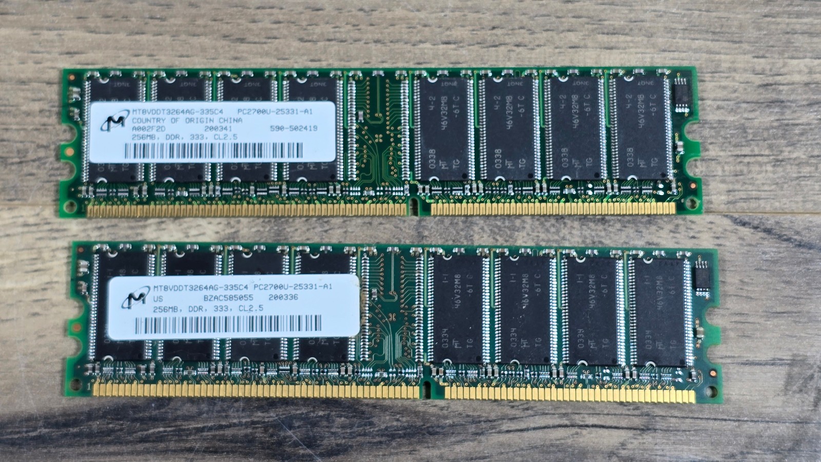 2PCS Micron 256MB MT8VDDT3264AG-335C4 PC2700U-25331-A1 DDR, 333, CL2.5 PC Memory