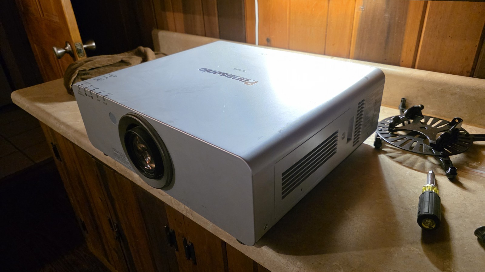 Panasonic PT-DW640US Projector - 2210 Lamp Hours, W/Ceiling Mount, Power Cord