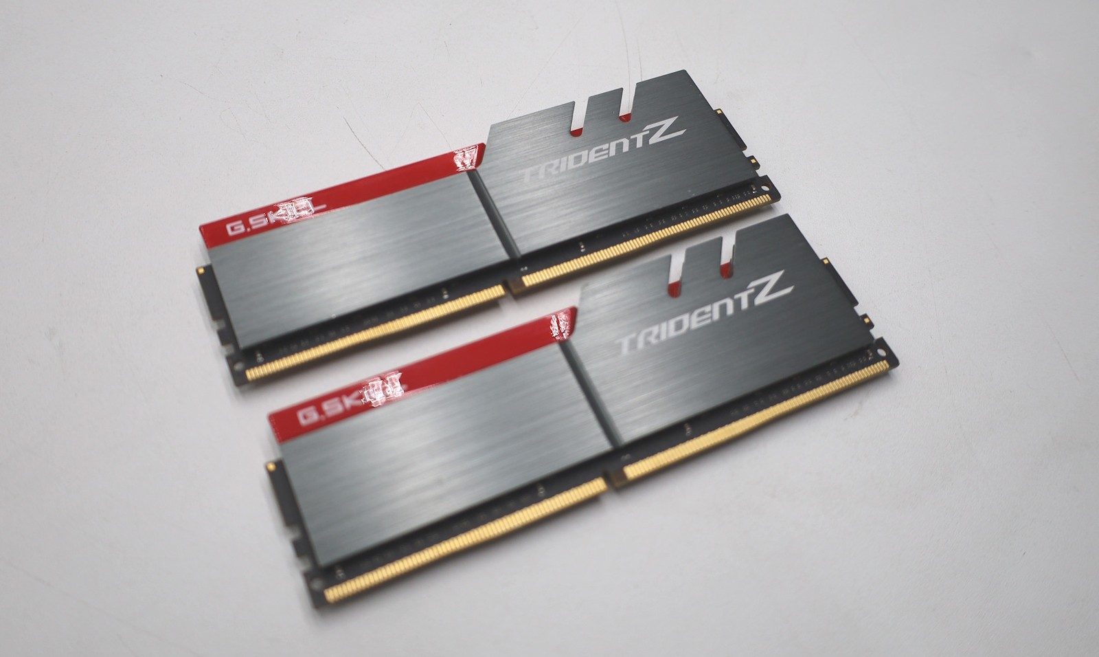 G.Skill TridentZ 3200MHz 16GB Kit DDR4 (8Gx2) F4-3200C16D-16GTZB