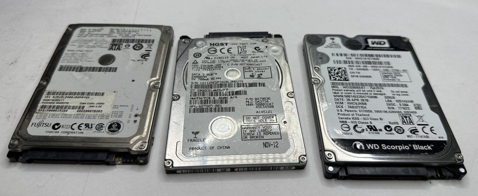 Lot Of 3Pcs 320GB 2.5 SATA HARD DRIVES, MIX BRANDS
