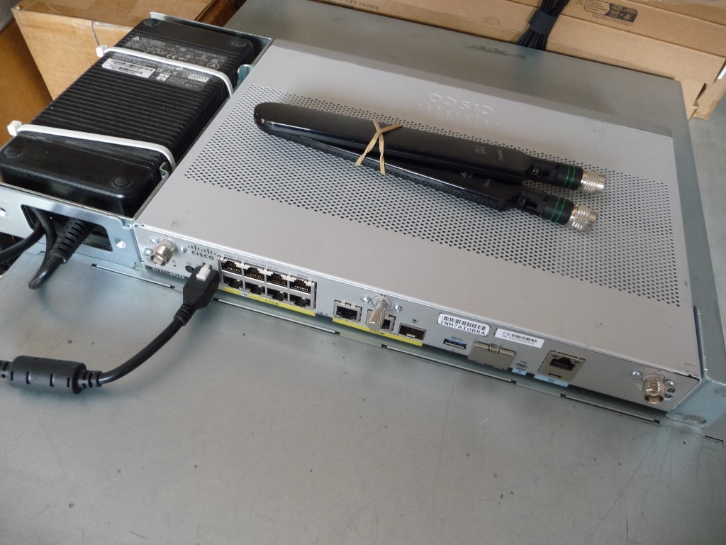 AU SELLER Cisco C1111-8PLTE LA Dual Gigabit WAN 4G LTE Router W/ TRAY - TESTED
