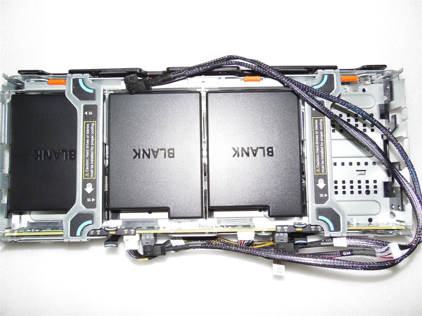 DELL EMC R740xd 12B POWEREDGE SERVER MID BAY LFF 4X3.5" HDD EXPANSION KIT 2MP1D
