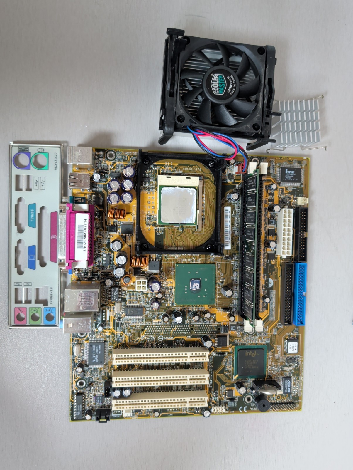Asus P4G533-LA Motherboard Please Read 512 MB Ram, P4 2.7 Ghz, I/O Shield, Heats