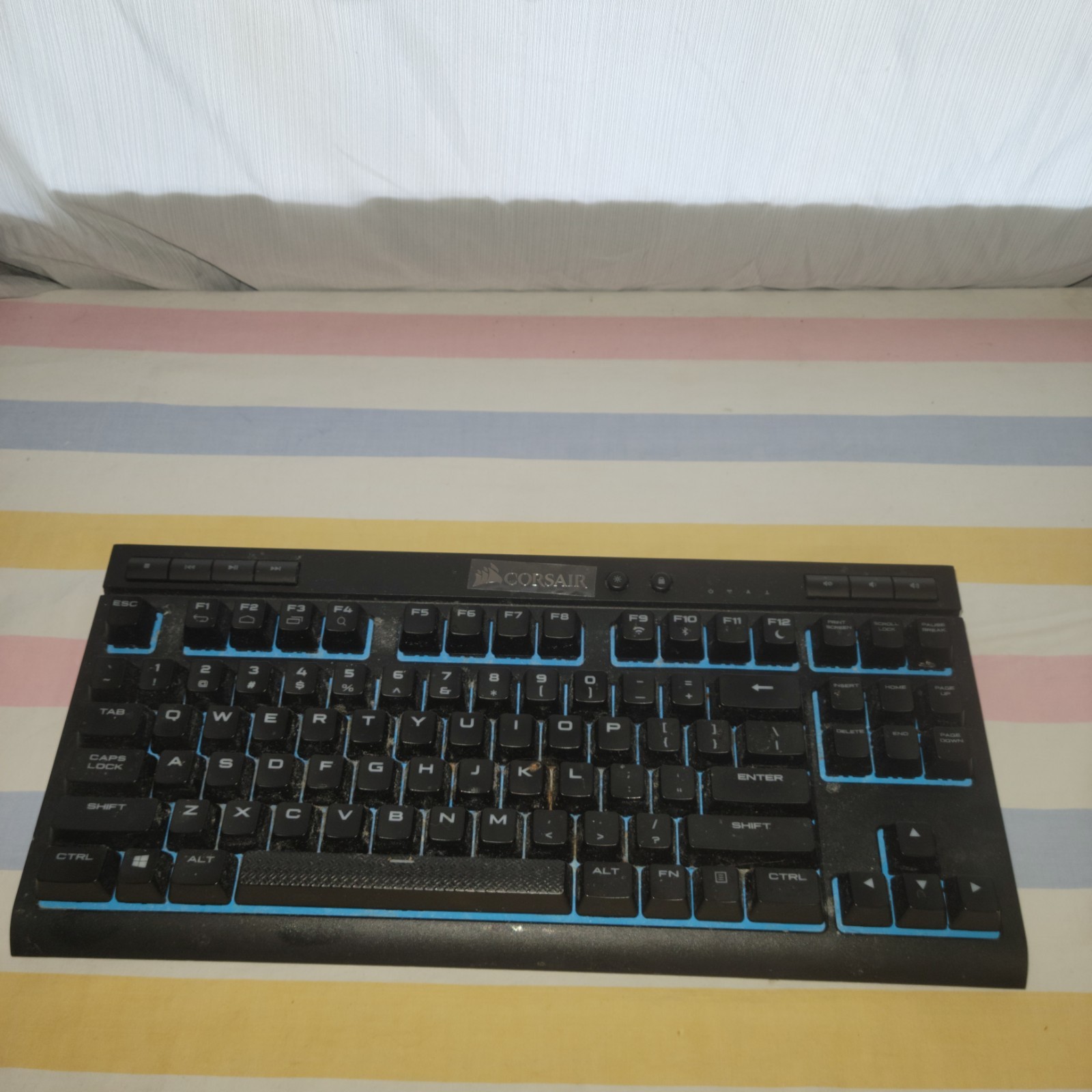 Corsair K63 Wireless RGP0045 Bluetooth Mechanical Gaming Keyboard * No Dongle