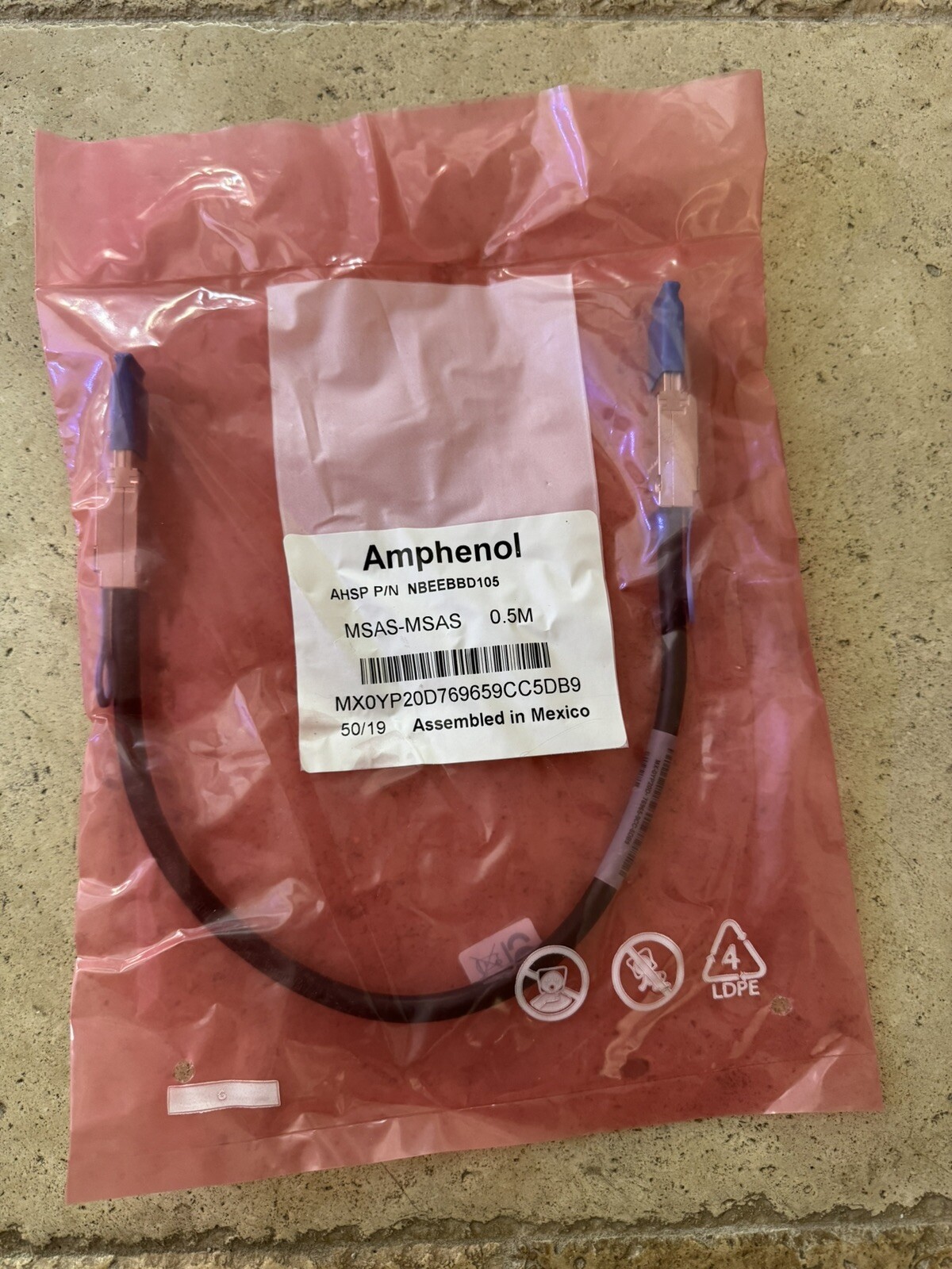 YP20D DELL 0.5M SFF-8088 to SFF-8088 Mini SAS to Mini SAS 0YP20D NEW SEAL