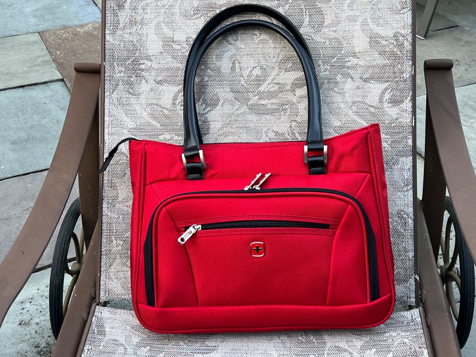 SWISS GEAR by WENGER Messenger Laptop Bag Red