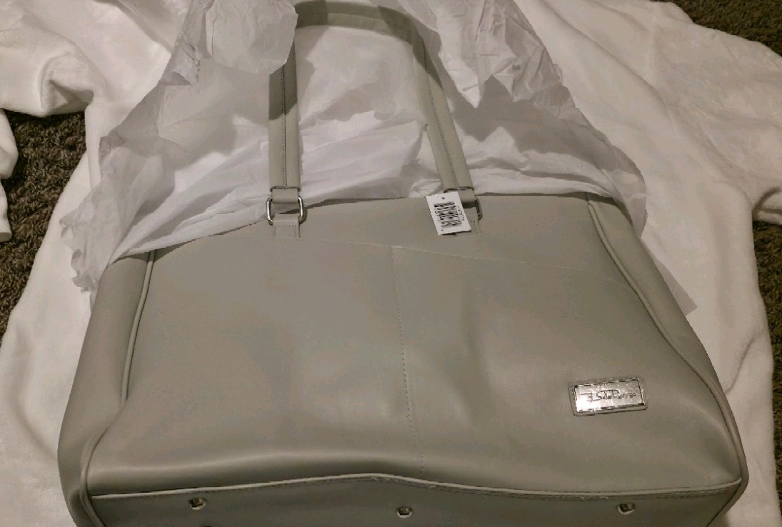 Large New* GORGEOUS BellaRusso Labtop/Computer bag 18' x 13 inches.