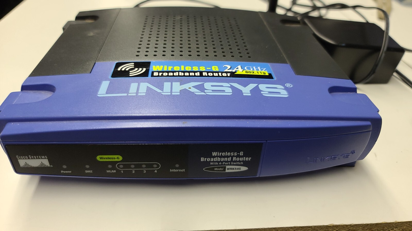 Linksys WRK54G 54 Mbps 4-Port 10/100 Wireless G Router