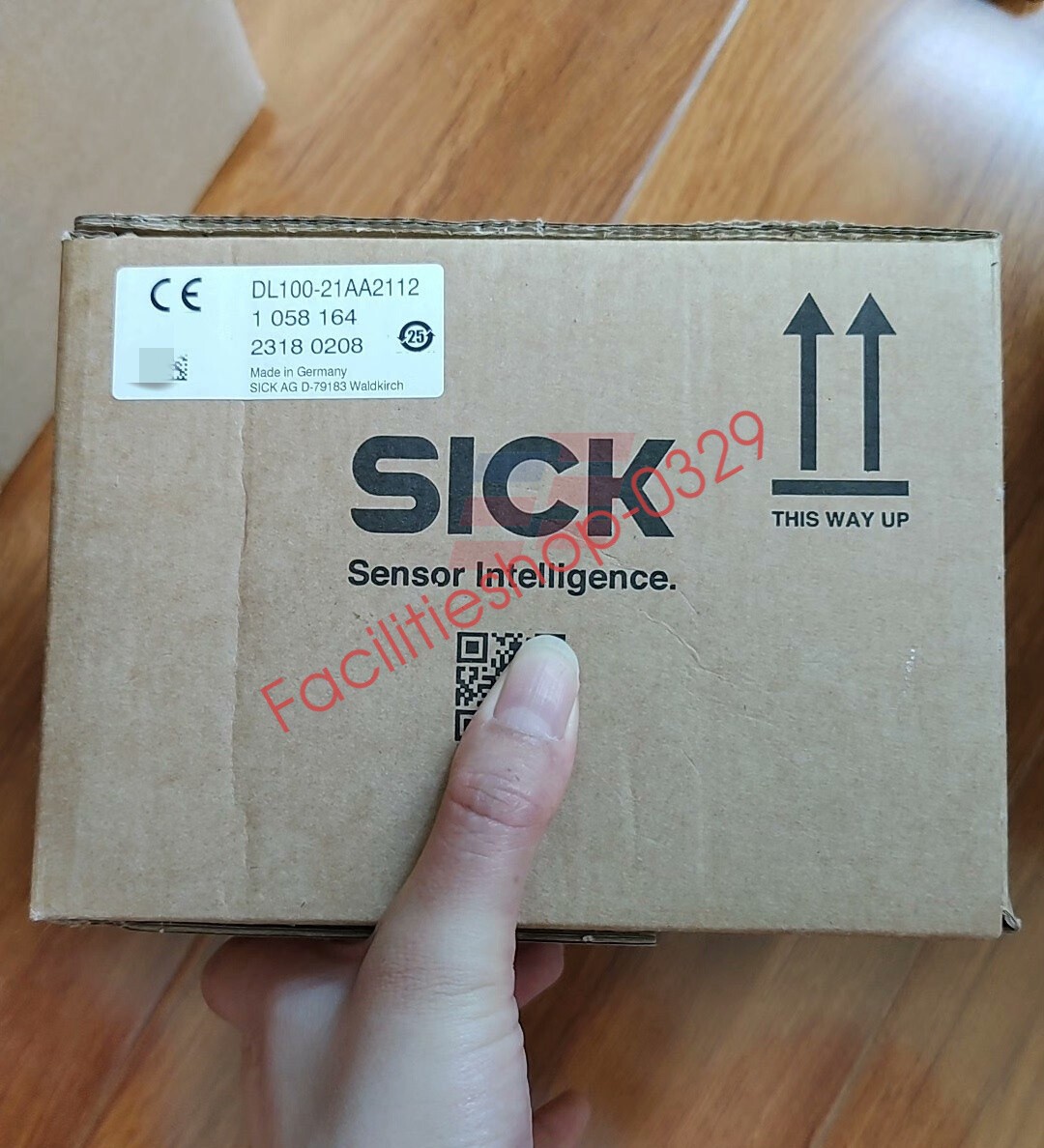 SICK DL100-21AA2112 Brand new Distance Sensor DHL/FedEx