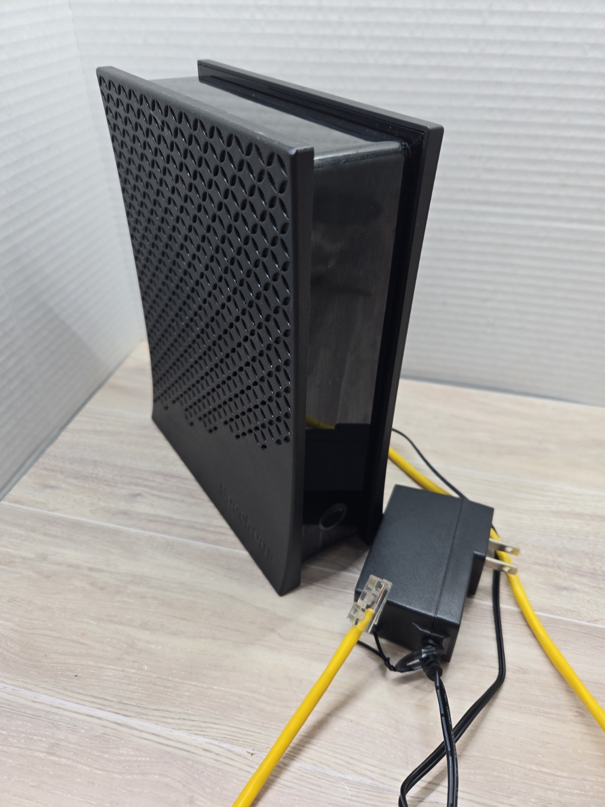 Spectrum Router - E31U2V1 - DOCSIS 3.1 eMTA- Good Condition