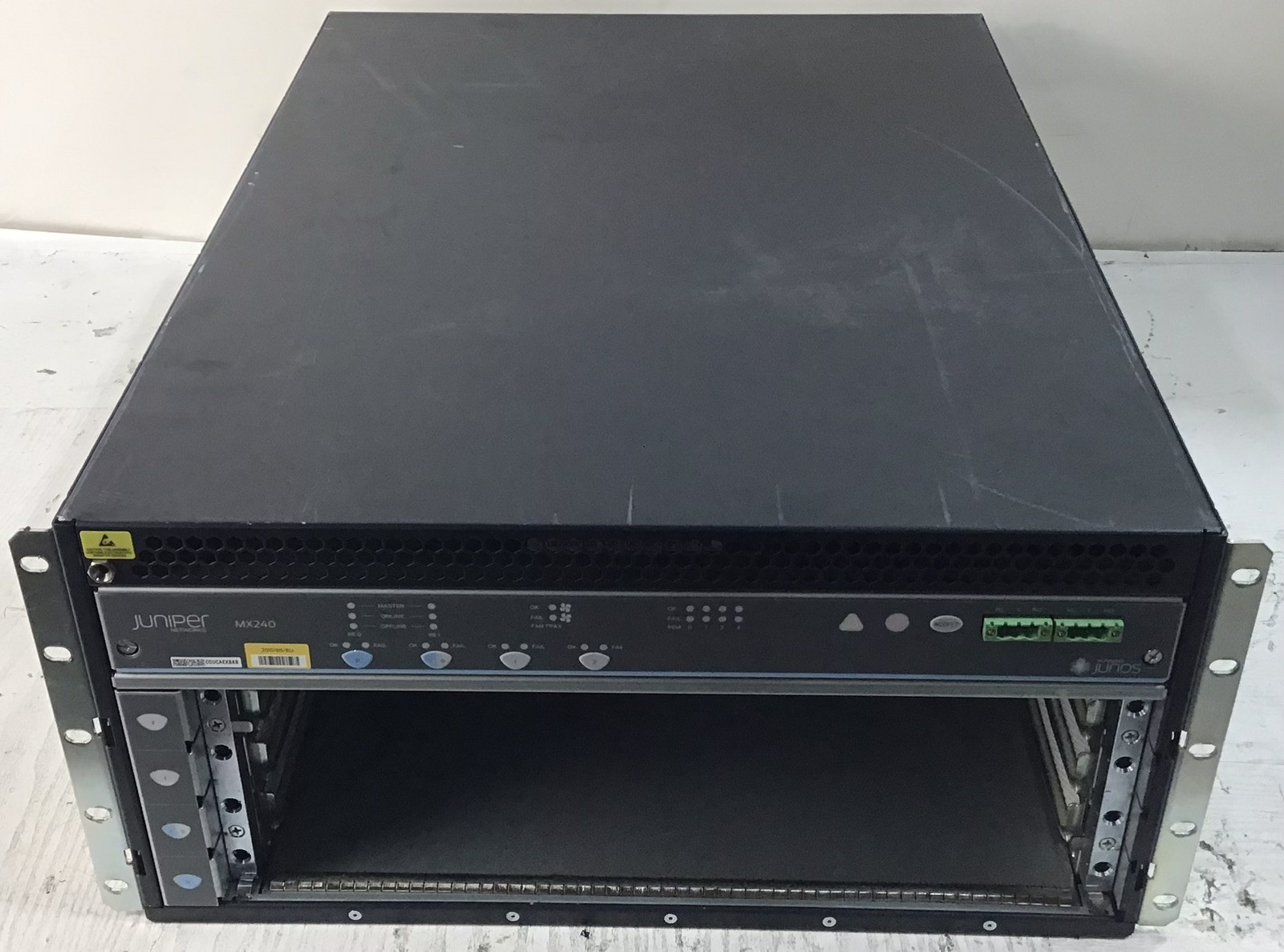 Juniper CHAS-BP-MX240-S-B Chassis x2 PSU