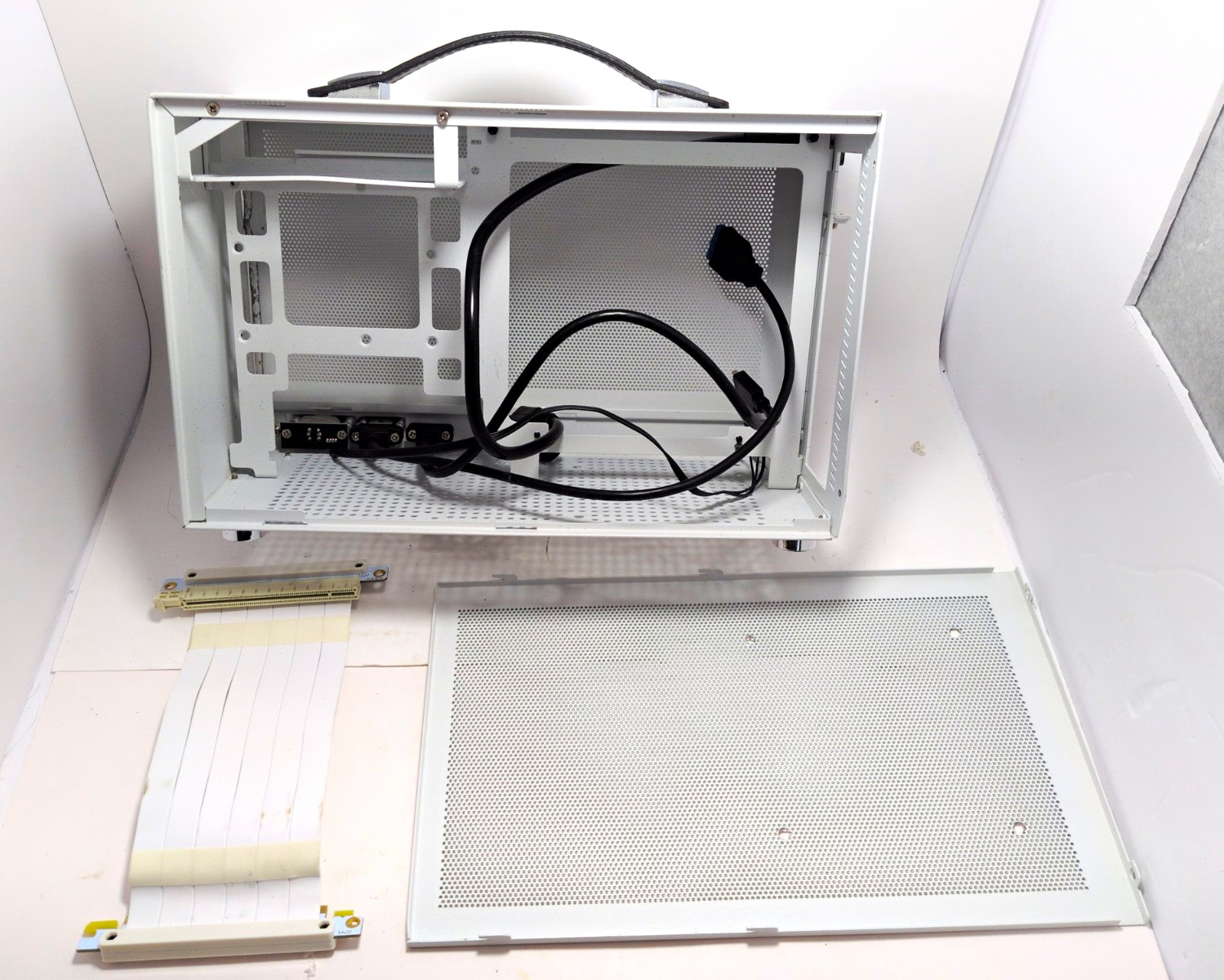 S300 Mini-ITX SFF Case (White) - with PCIe 3.0 Riser Cable & Handle