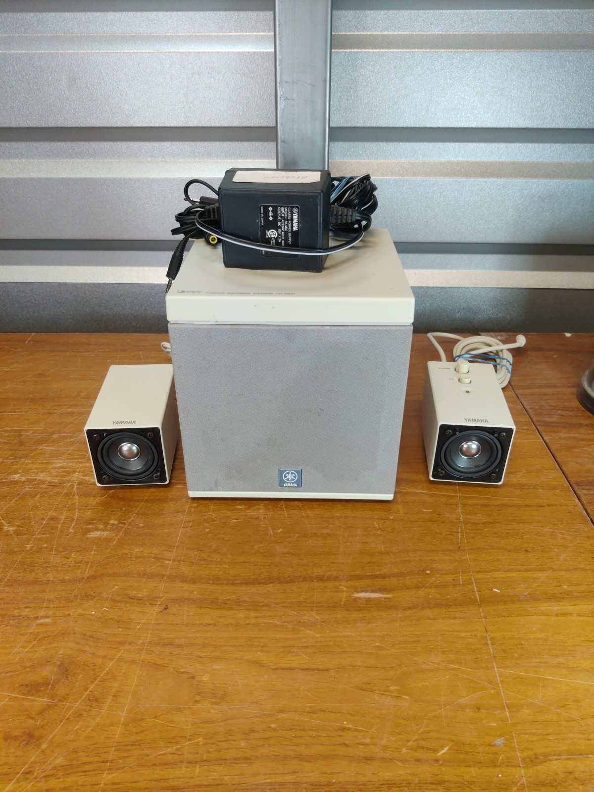 Vintage Yamaha YST-MS30 Powered Multimedia Speaker System Subwoofer 2 Satellites