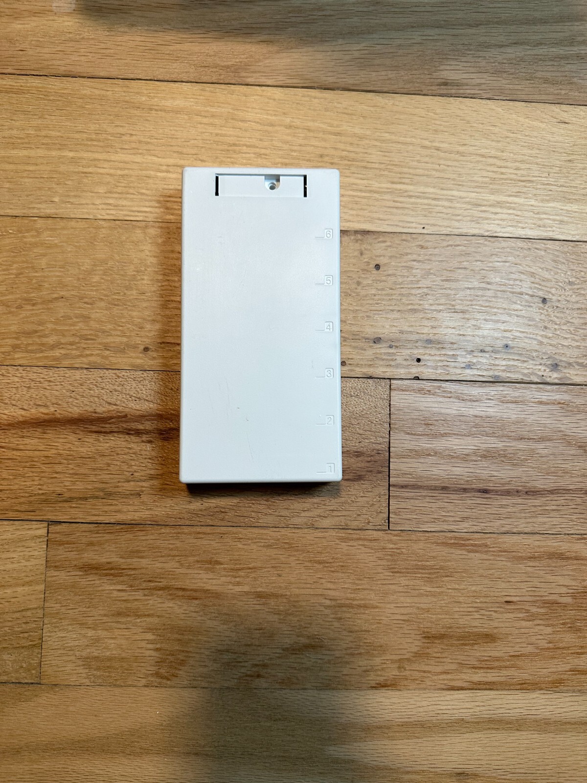 Leviton 41089-6WP White Plastic 6-Port Ethernet QuickPort Surface Mount Box