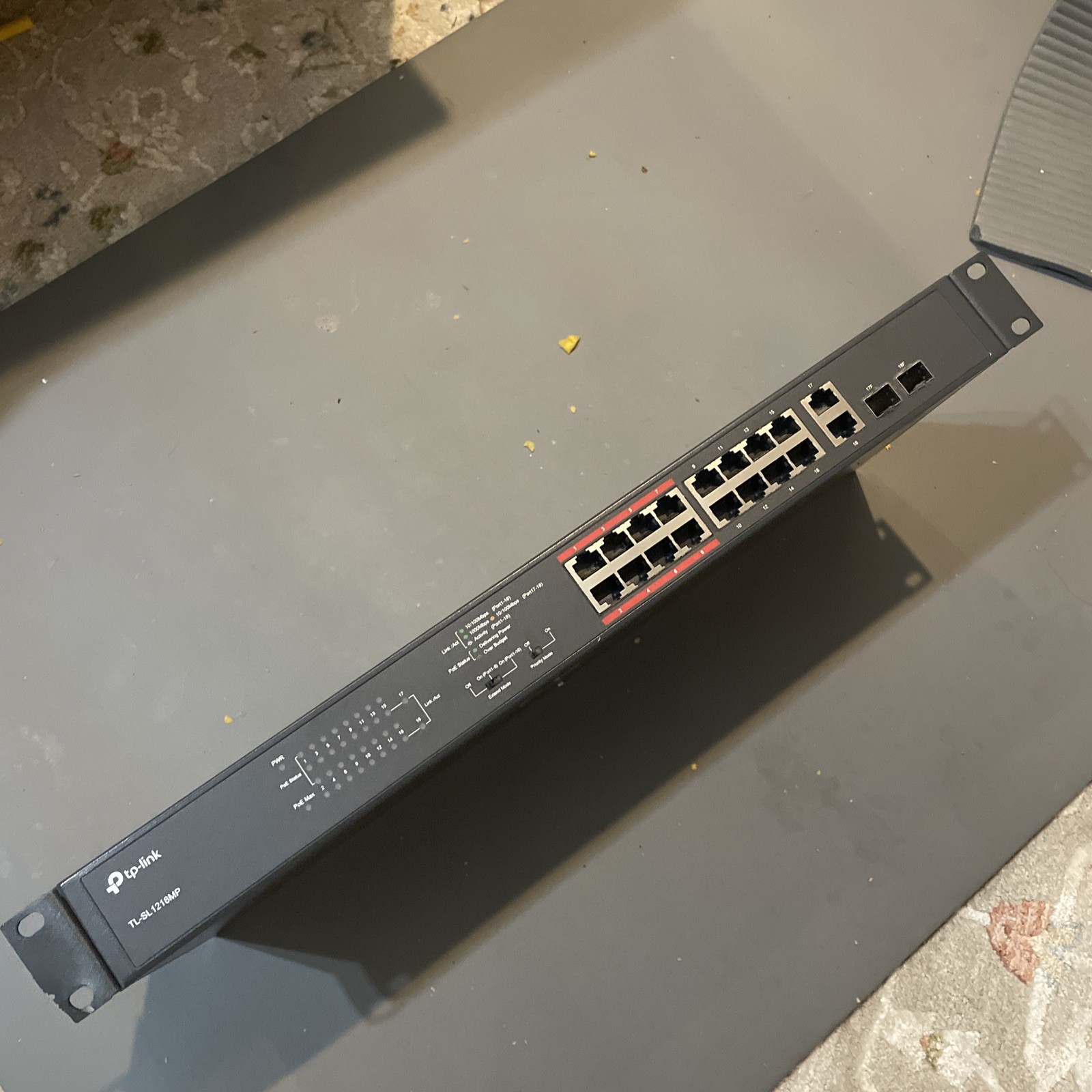 TP-Link TP-Link 16 Port 10/100Mbps Fast Ethernet PoE Switch TL-SL1218MP