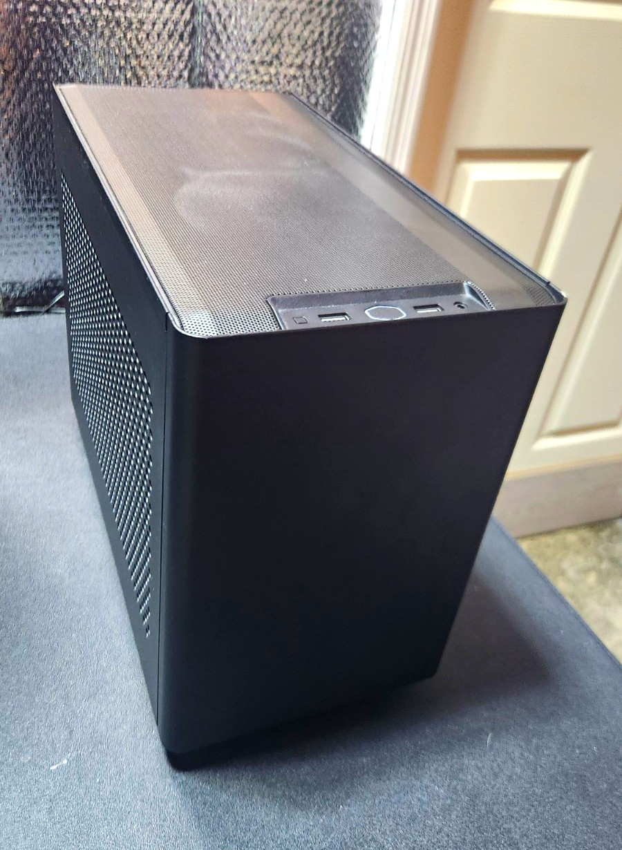Custom Mini ITX Gaming PC I7 4770k Gtx 1080 16gb Ram 480gb Ssd + 500gb Hdd