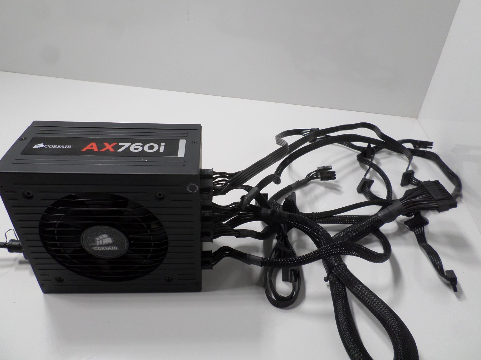 Corsair AX760i Netzteil Power Supply | 75-001304 | 760 W | 100-240V