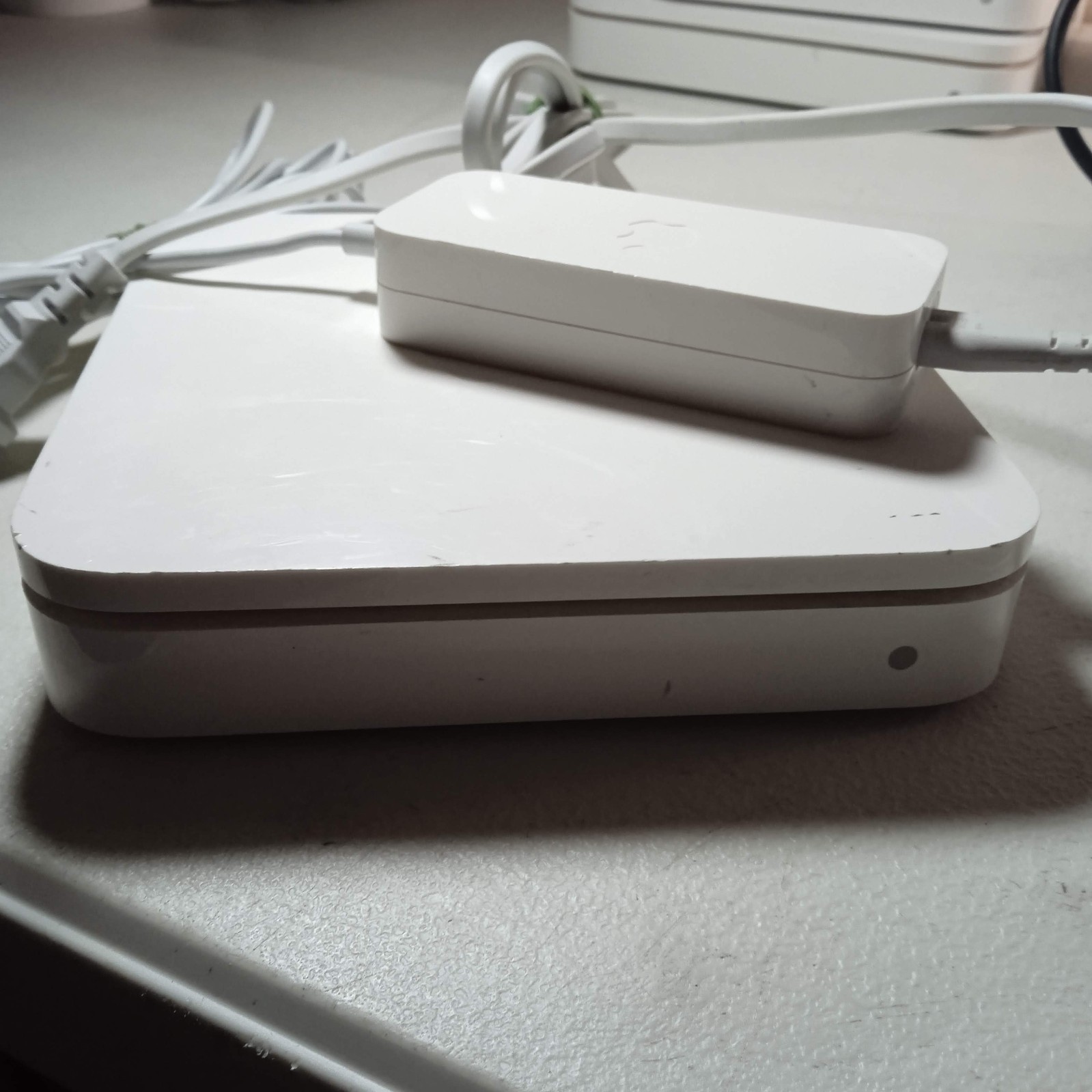Apple AirPort Extreme A1408 5th Gen 802.11n WiFi Base Station Router Used