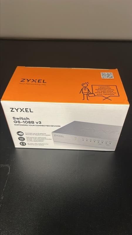 ZyXEL GS-108B v3 8-Port Gigabit Ethernet Switch in Box