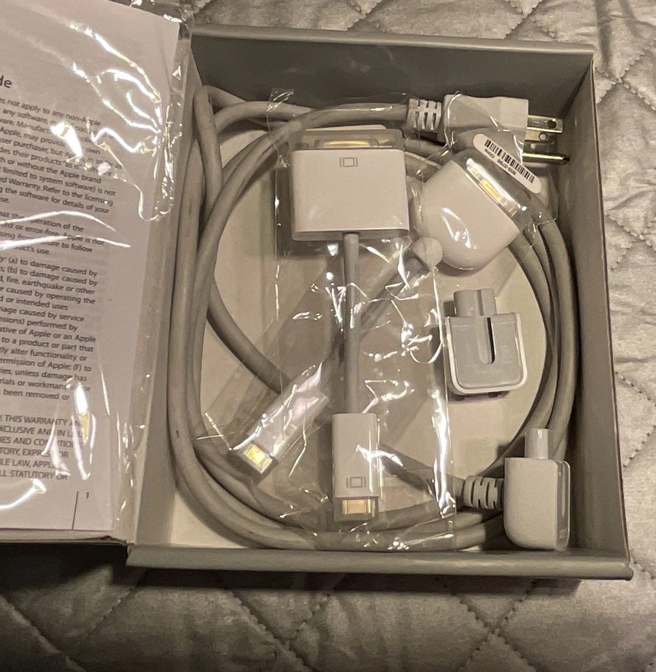 Apple 65W Power Adapter M8943LL/A for MacBook 24.5V 2.65A White