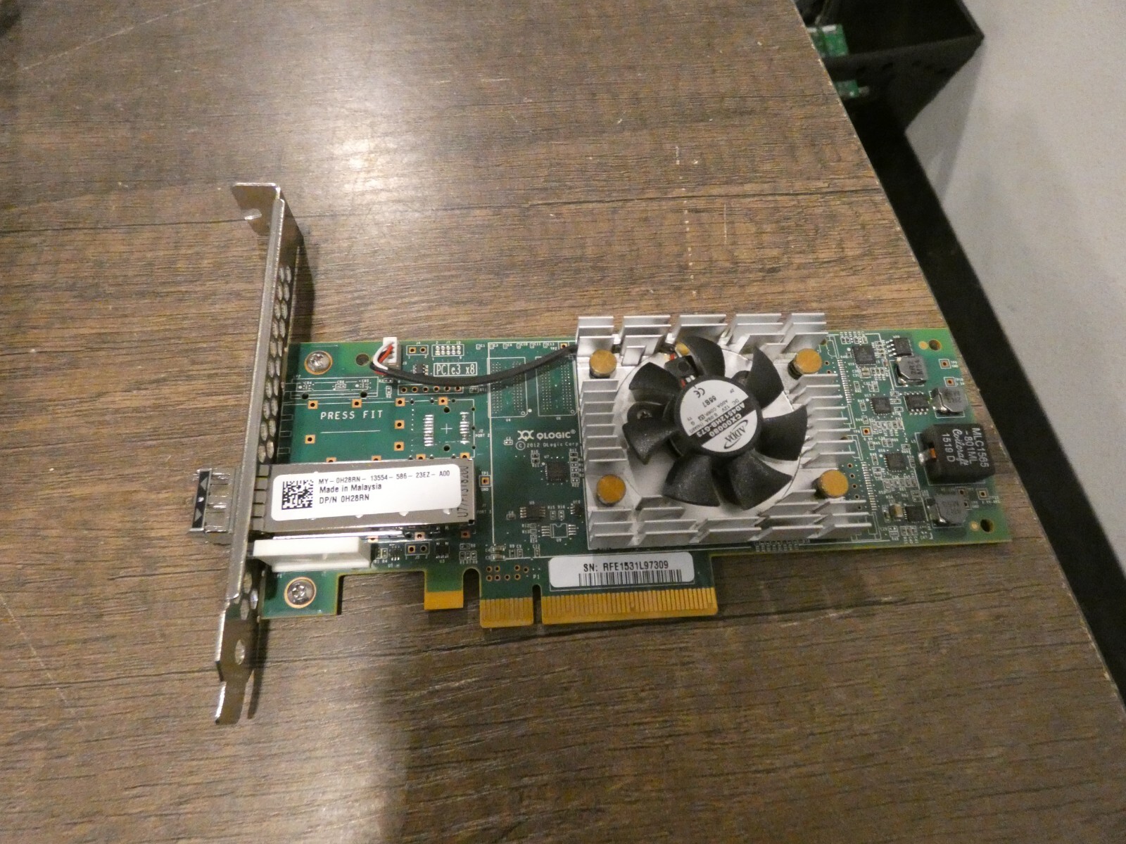 Dell Qlogic QLE2660-DEL 1x 16Gbps Fibre Channel FC HBA Low Profile 4MNKF 04MNKF
