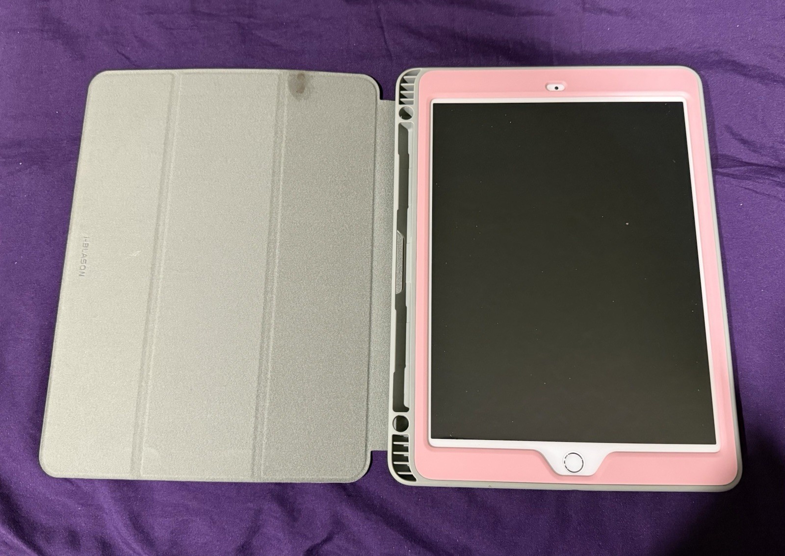 Apple iPad 7th Gen.~32GB~Wi-Fi~10.2 in~Bundle -Pink Marbled Case & USB Cord