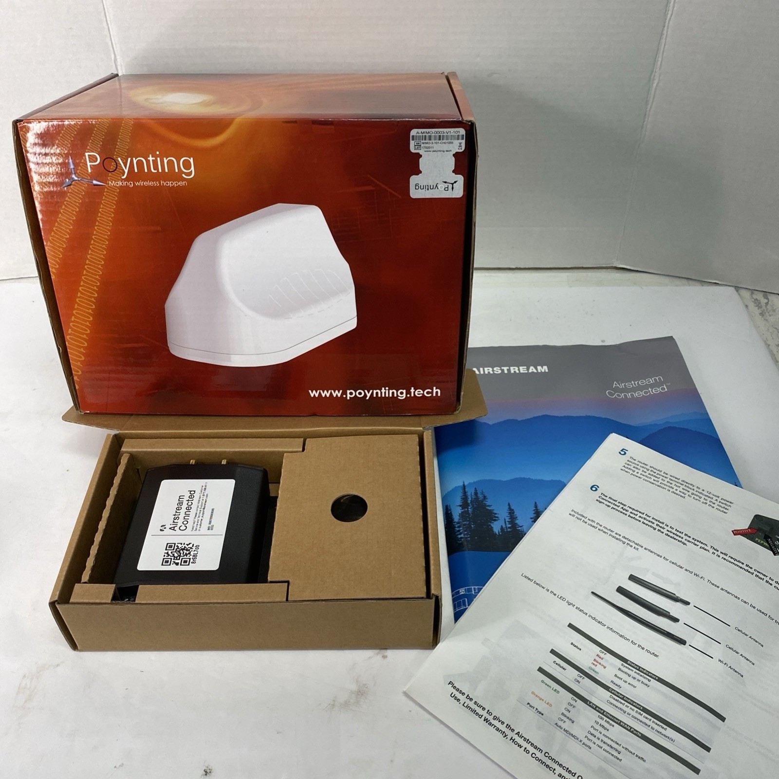 Poynting A-MIMO-0003-V1-101 5 In 1 Antenna