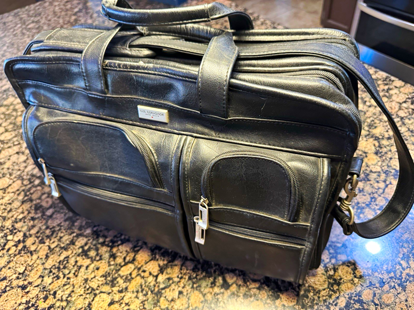 U.S. Luggage New York Black Leather Padded Briefcase Universal Laptop Fit