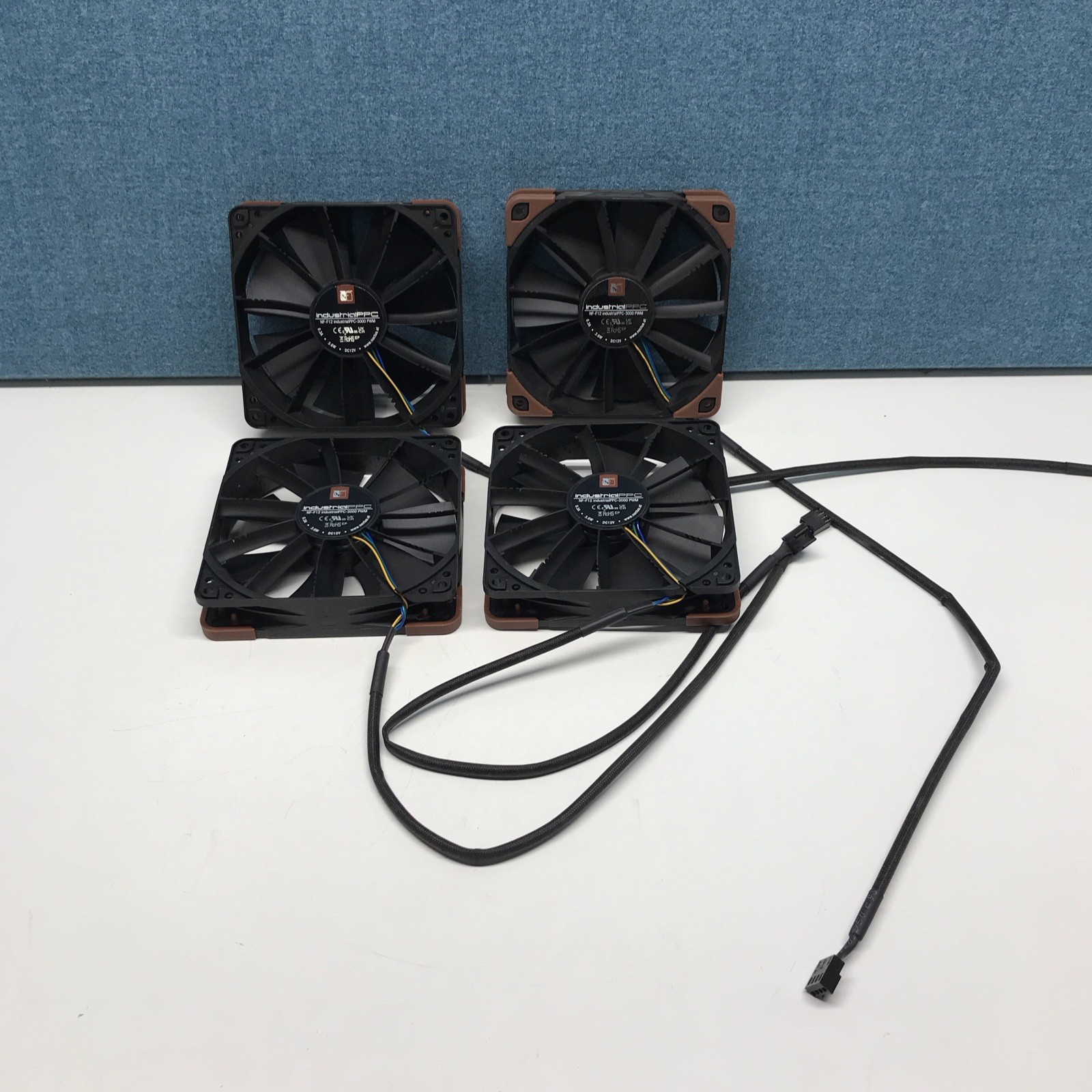 Lot of 4 Noctua NF-F12 industrialPPC-24V-3000 Q100 IP67 PWM