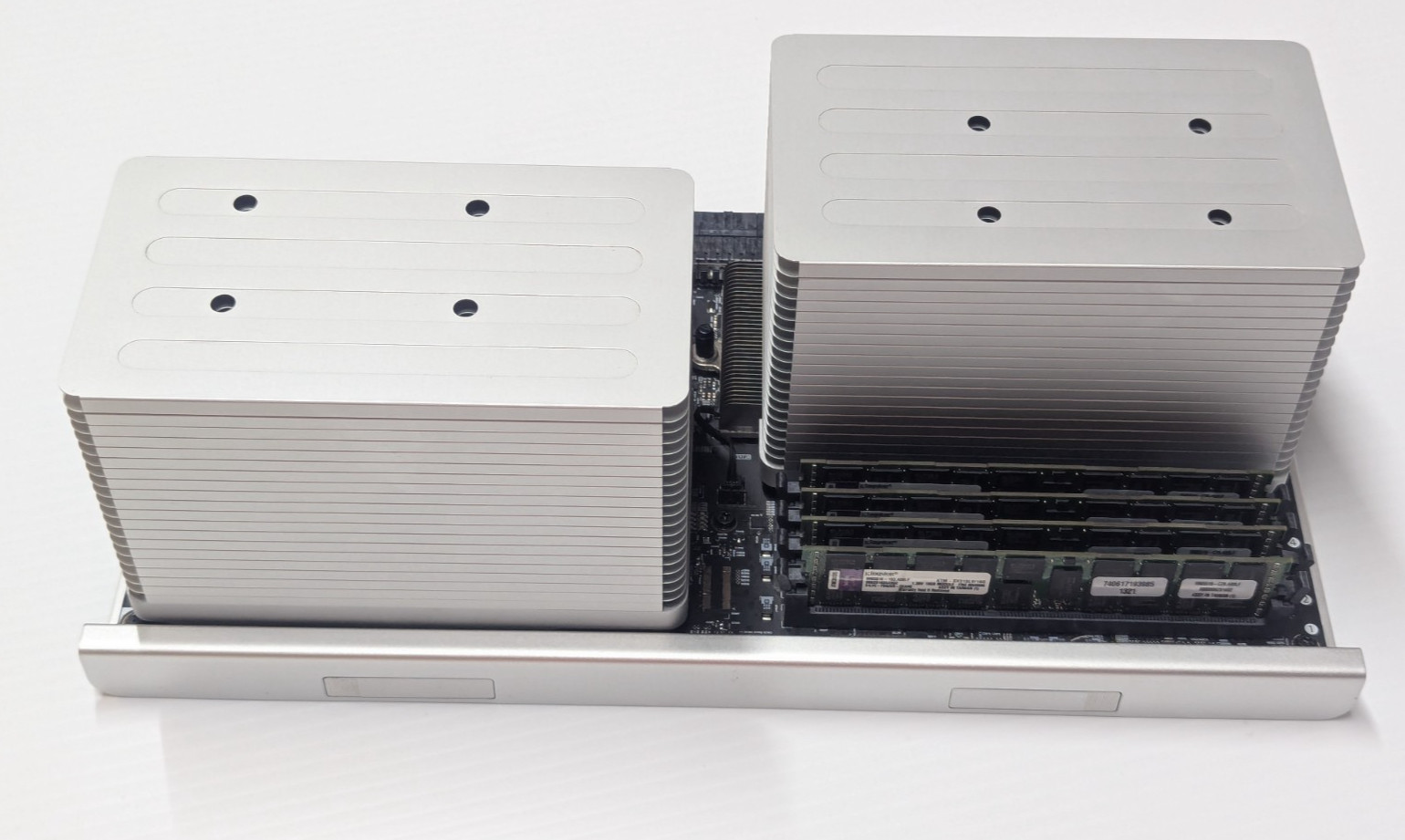 2009 Mac Pro Upgrade Tray 3.46 12 Core 128 GB 1333 Ram