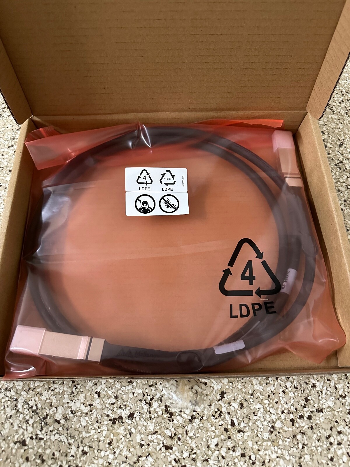 HPE 1.5m InfiniBand HDR 200Gb QSFP56 Copper Cable P06149-B23